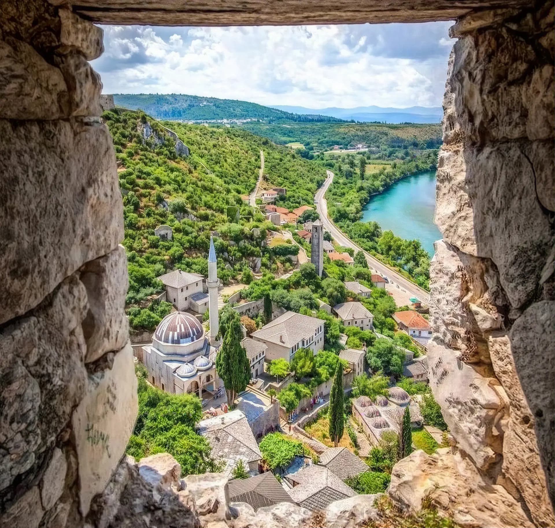Berpergian bersama kami ke Bosnia.